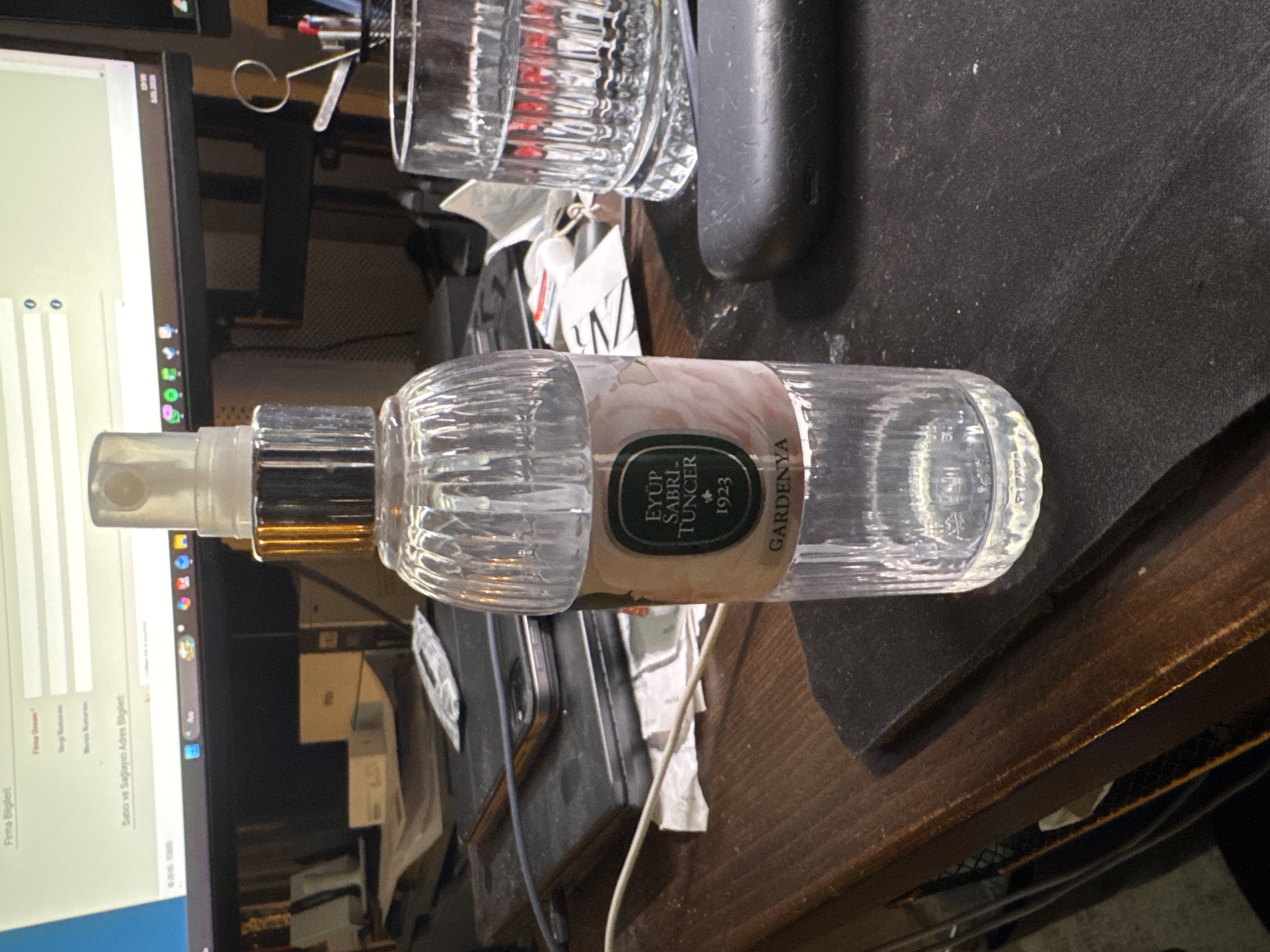 Bu kolanyanin kokusu nasil?