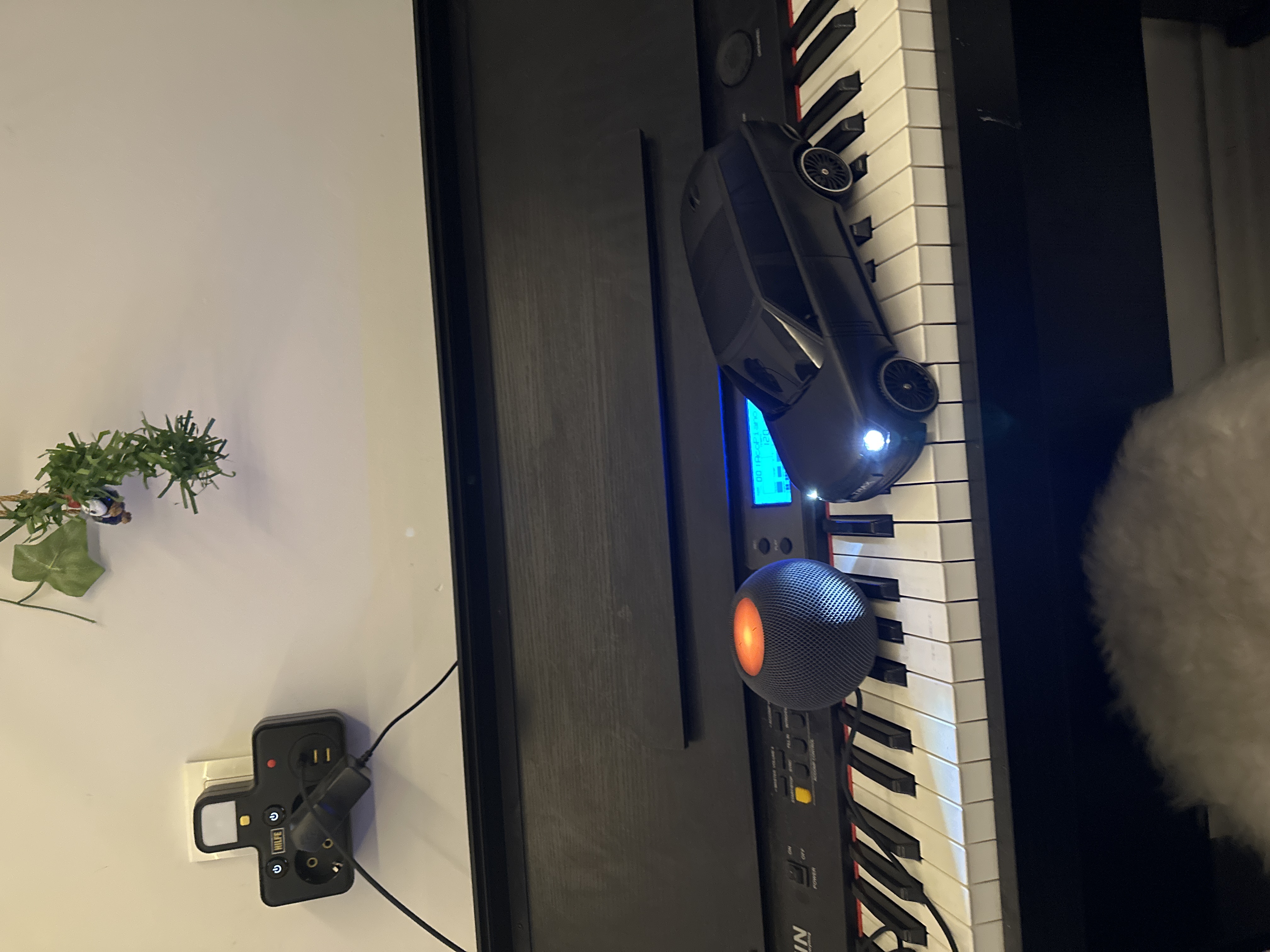 Apple hoparlör mü Trax hoparlörmü ? 